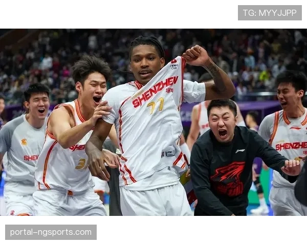 深圳客场104-96险胜新疆豪取14连胜，史密斯45+15+14全面数据